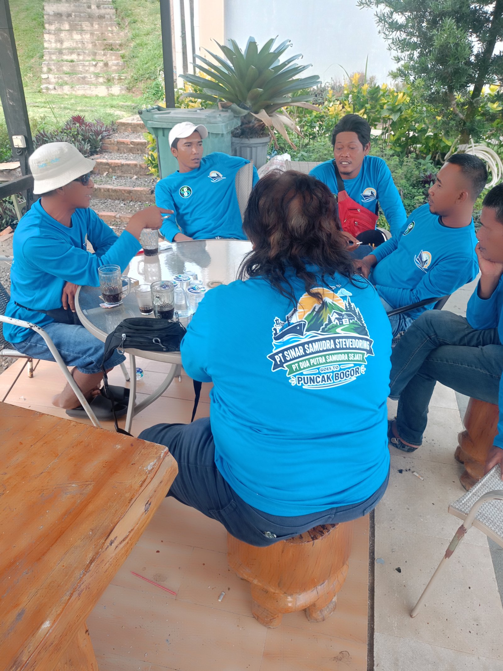 Suasana kebersamaan Family Gathering Dua Putra Grup 2026